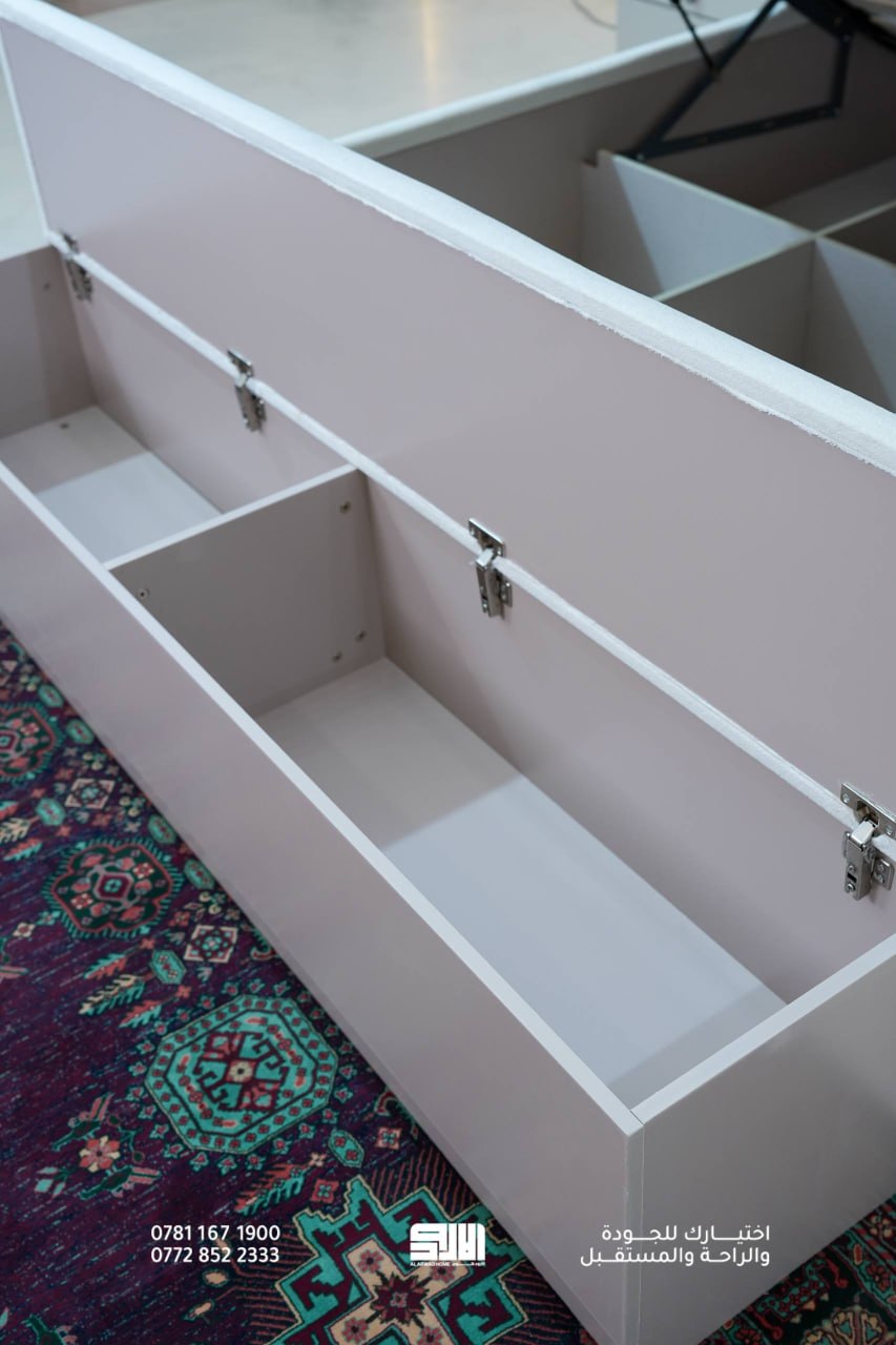 Razan 10-Piece Bedroom Set