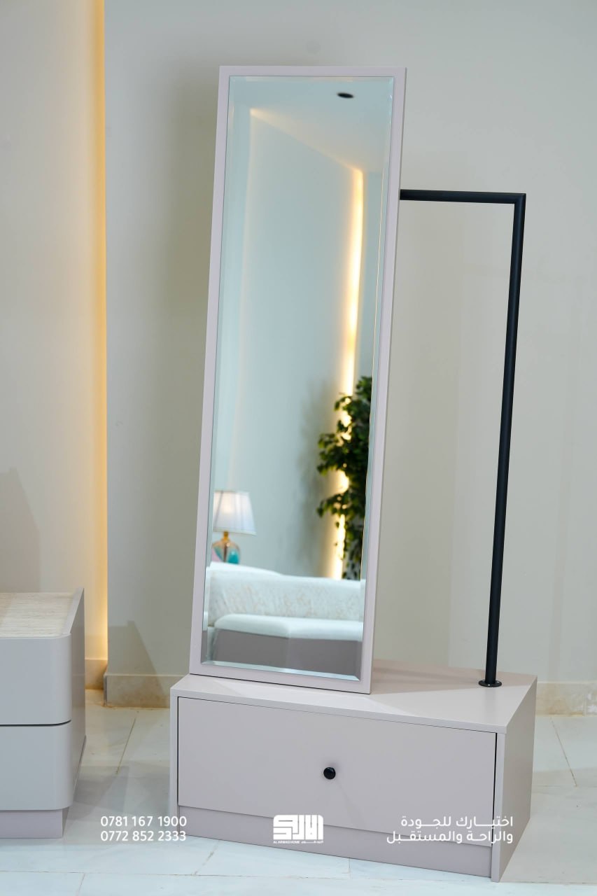 Razan 10-Piece Bedroom Set