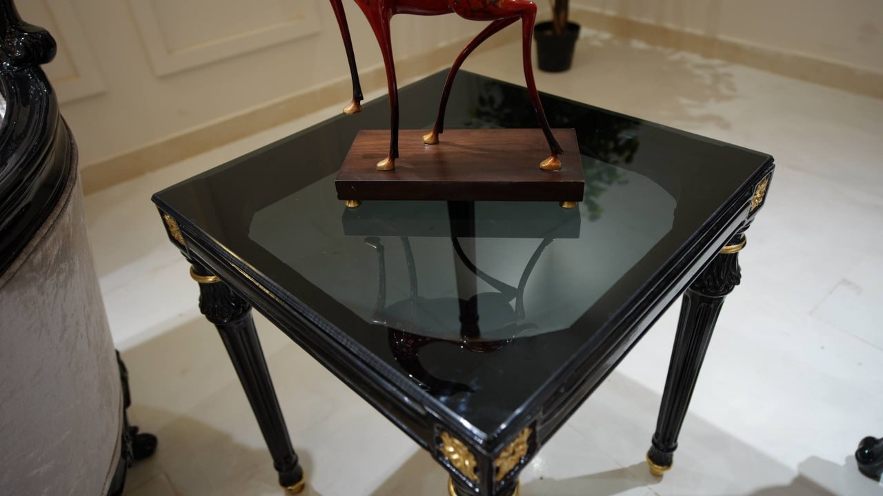 AWH-SPEARS-ROYAL-1-6a7060f29e13c